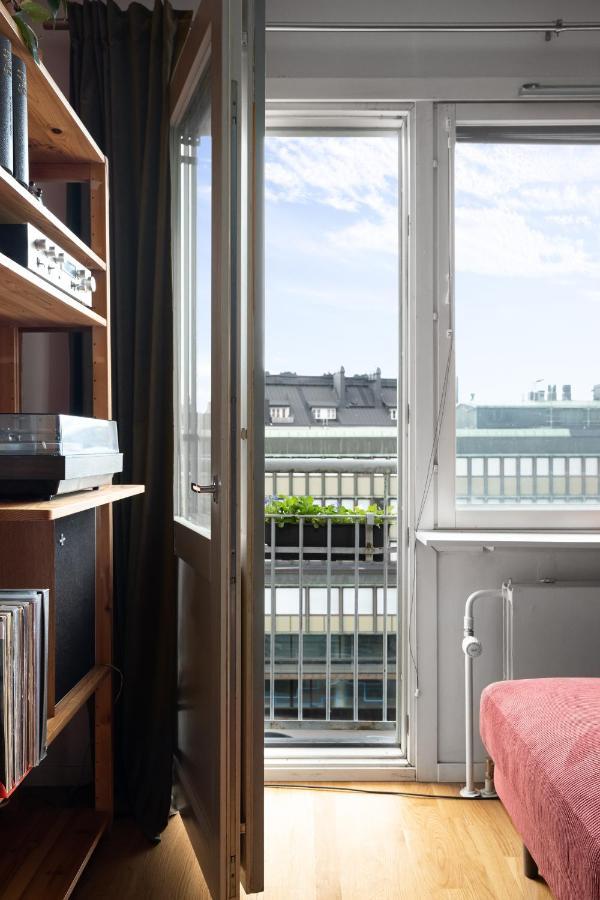 Wehost Spacious Traveller'S Hq Above Metro @Vilhonvuorenkuja 16 Lägenhet Helsingfors Exteriör bild
